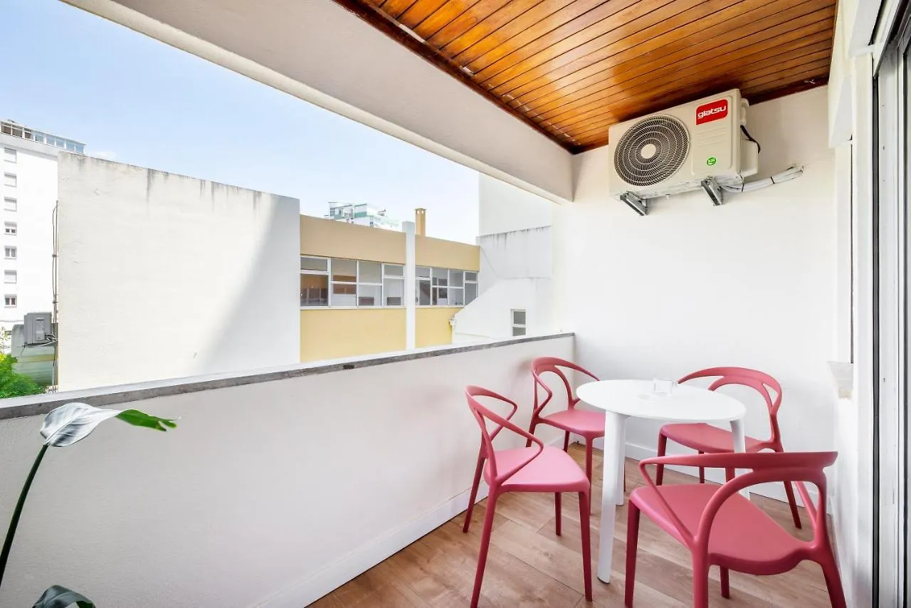 קסקאיס Amarelo Studio By Olala Homes 0*,